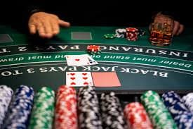 Agent responding to deposit status inquiry on exabet chat